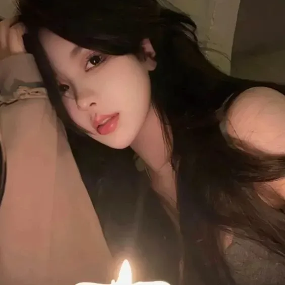 gái tiktok mặc bikini