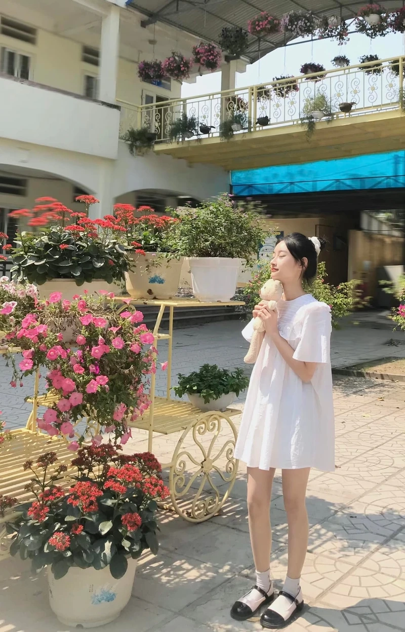 Hình ảnh gái 2k5 dễ thương đẹp nhất, mang đến sự đáng yêu và tươi sáng