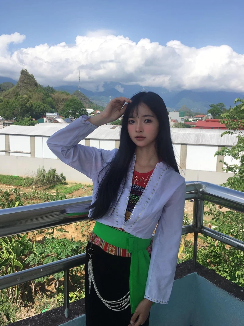Hình ảnh gái k10 thu hút với vẻ đẹp tươi trẻ, ngọt ngào và cuốn hút