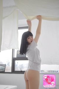 Hạ lan cô gái có cặp mông trái đào